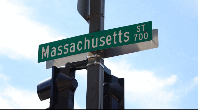 KU Football’s return to Lawrence impacts local restaurants 